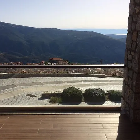 Arachova's Chalet بيت للعطل *